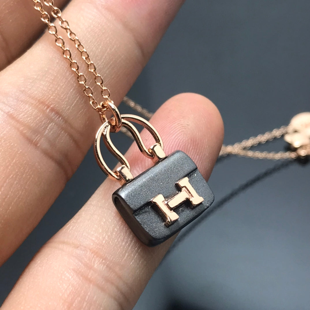 [AURORA] HM AMULETTES CONSTANCE ANHÄNGER-HALSKETTE FÜR DAMEN