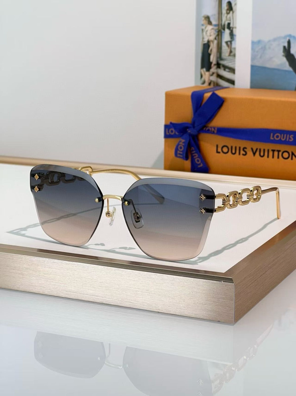 Frameless Gradient Chain Sunglasses