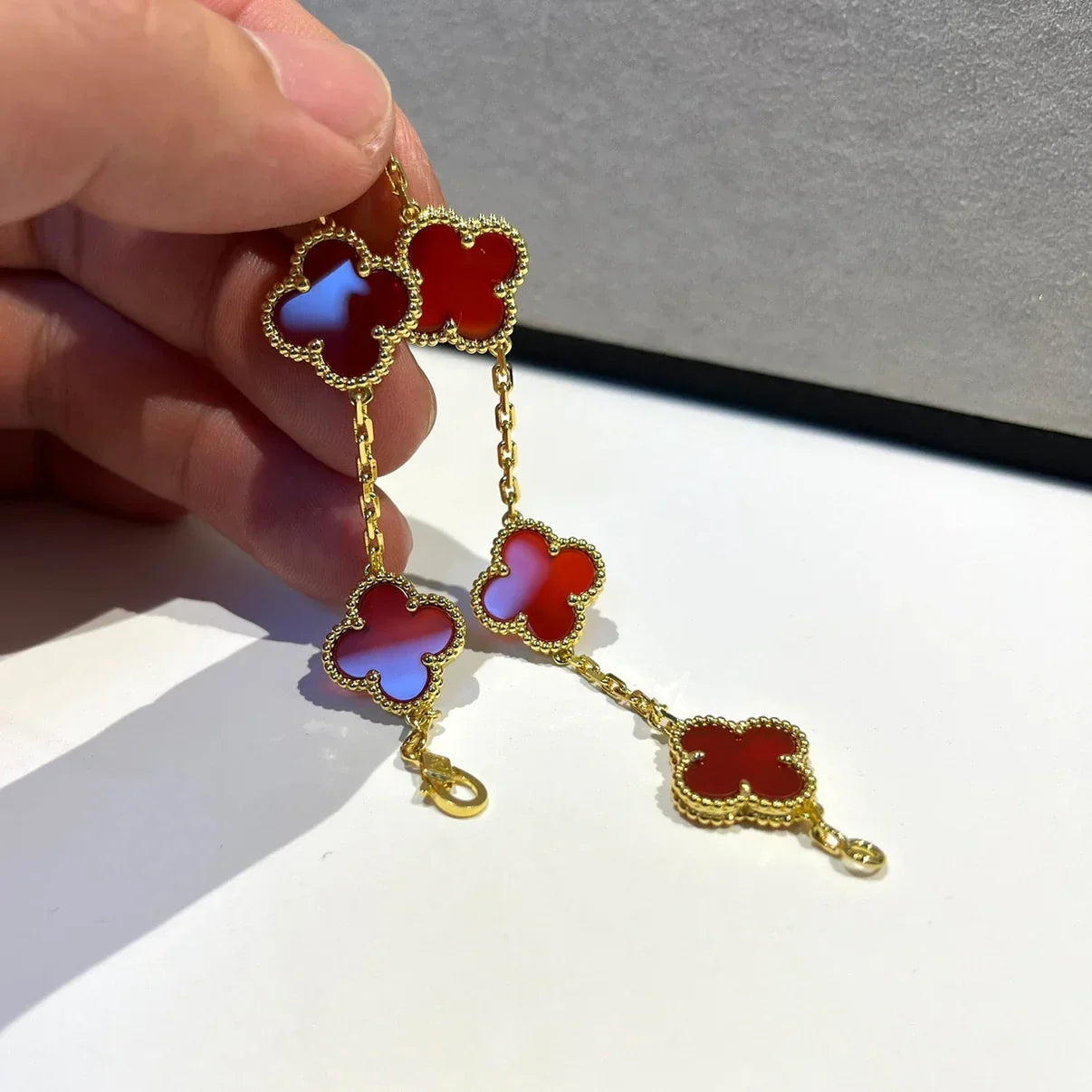 [AURORA]CLOVER 5 MOTIF RED CORNELIAN BRACELET COLLECTION