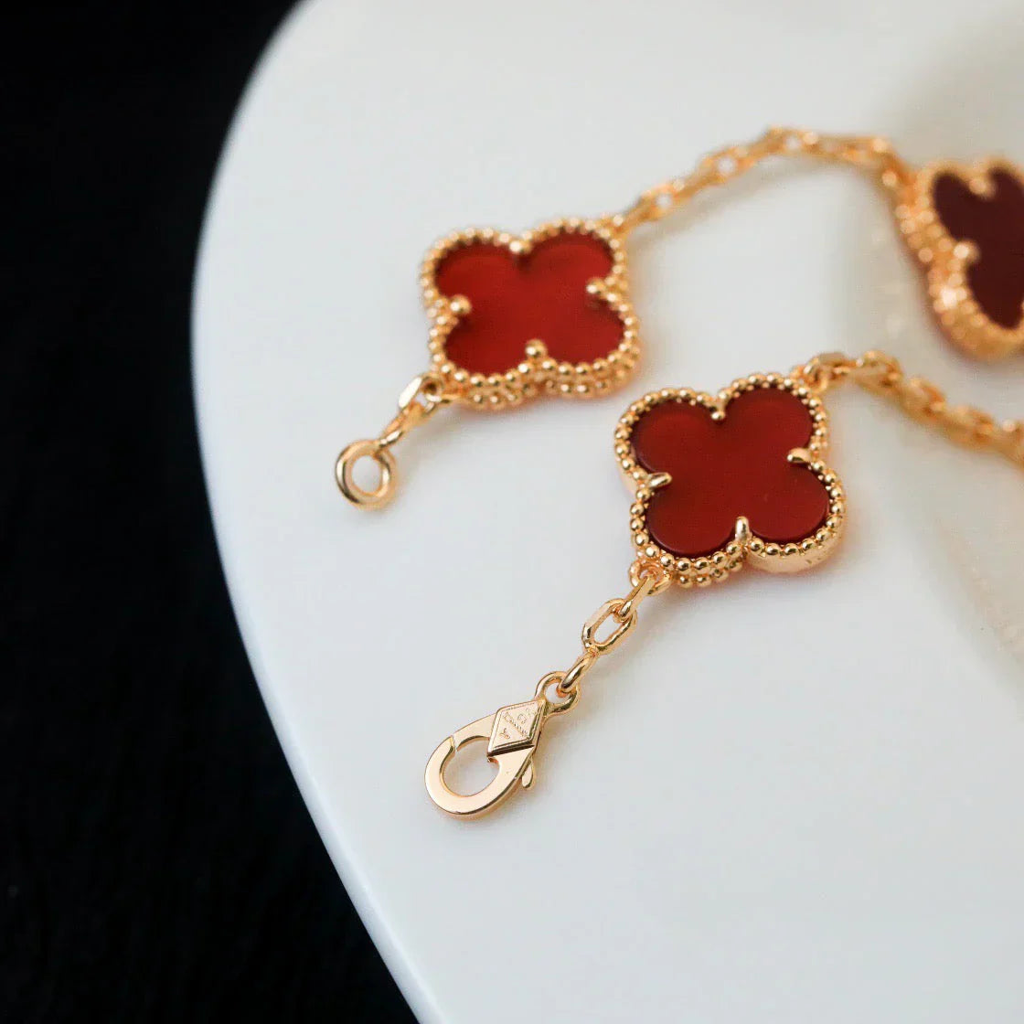 [AURORA]CLOVER 5 MOTIF RED CORNELIAN BRACELET COLLECTION