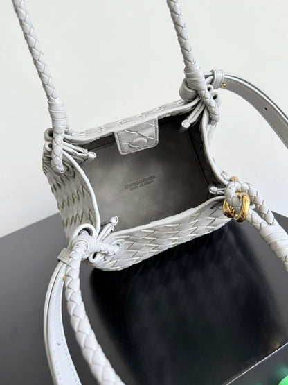 BOTTEGA VENETA 25S SMALL PARACHUTE 21 IN LIGHT GRAY CALFSKIN GOLD HARDWARE