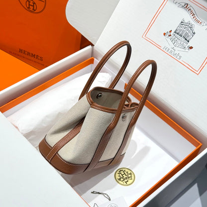 GARDEN PARTY 23CM IN WHITE TOILETS COTTON CANVAS AND BROWN CALFSKIN