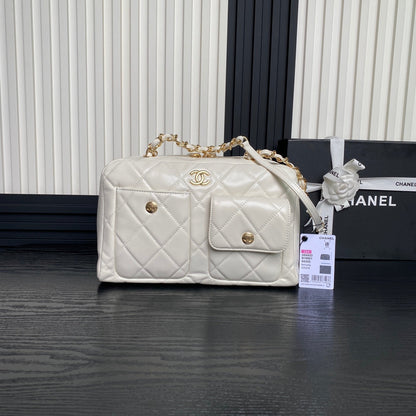 BOWLING BAG 29 IN OFF-WHITE CALFSKIN GOLD HARDWARE