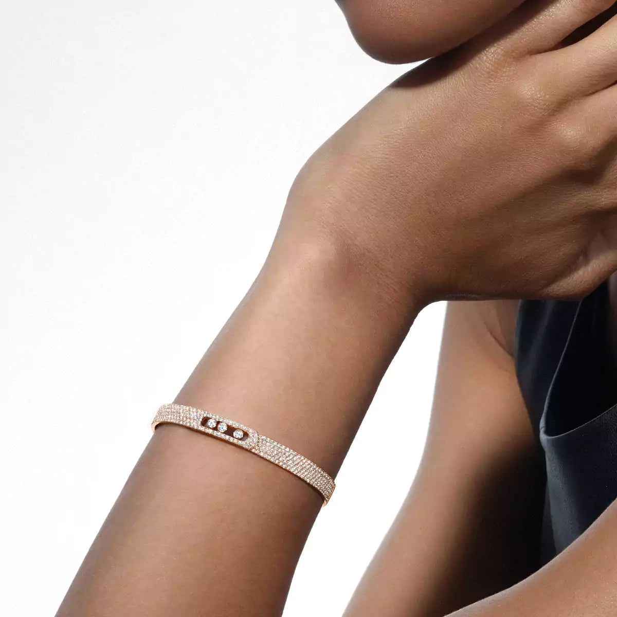 [AURORA]Move Noa Full Pavé Diamond Bangle Bracelet