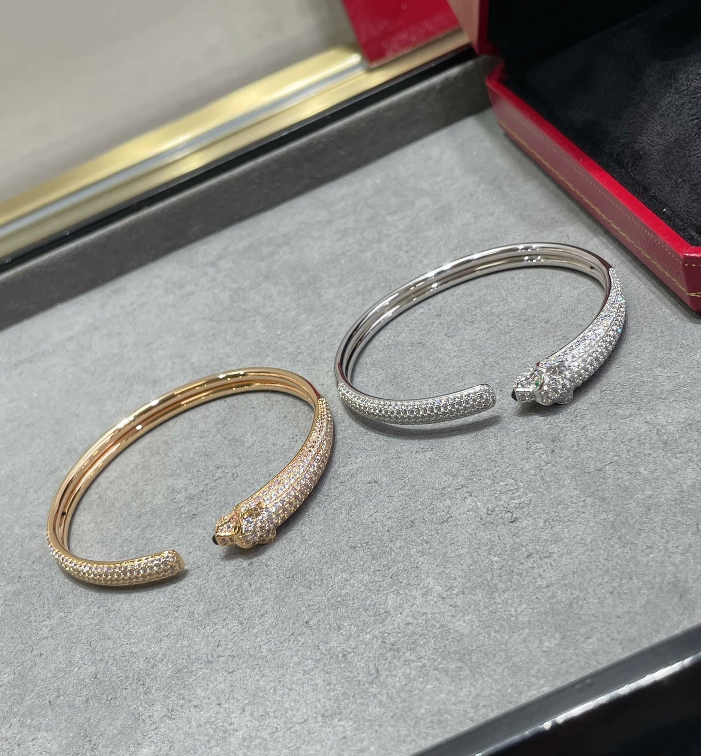 [AURORA]PANTHERE FULL DIAMOND OPEN BRACELET