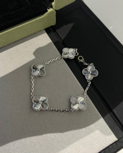 [AURORA] CLOVER 5 MOTIF LASER BRACELET COLLECTION